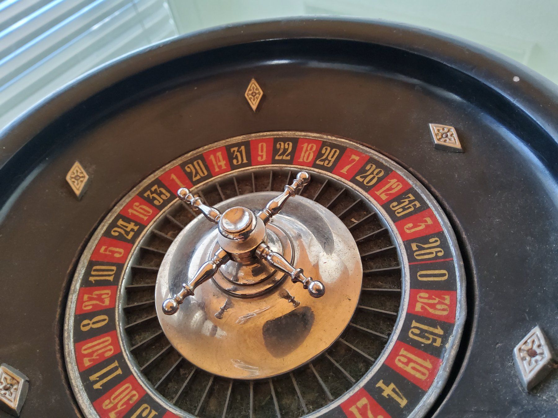 Spiele: Ancienne roulette de table  – Gebraucht aus Malleray von Broc-Mo 2