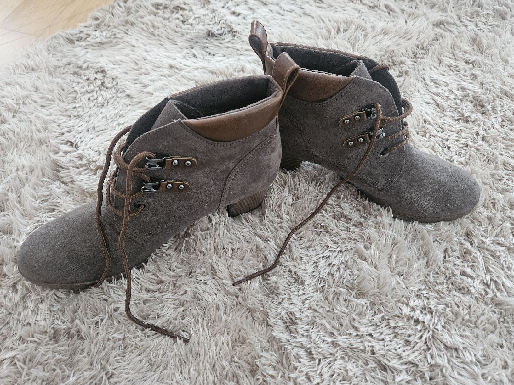 Scarpe da donna: Marco Tozzi Stiefeletten Boots Stiefelchen wildleder – Nuovo (secondo la descrizione) da Pratteln venduto da madi1990 2