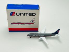 SCHABAK Flugzeugmodell Boeing 737-300 – United Airlines