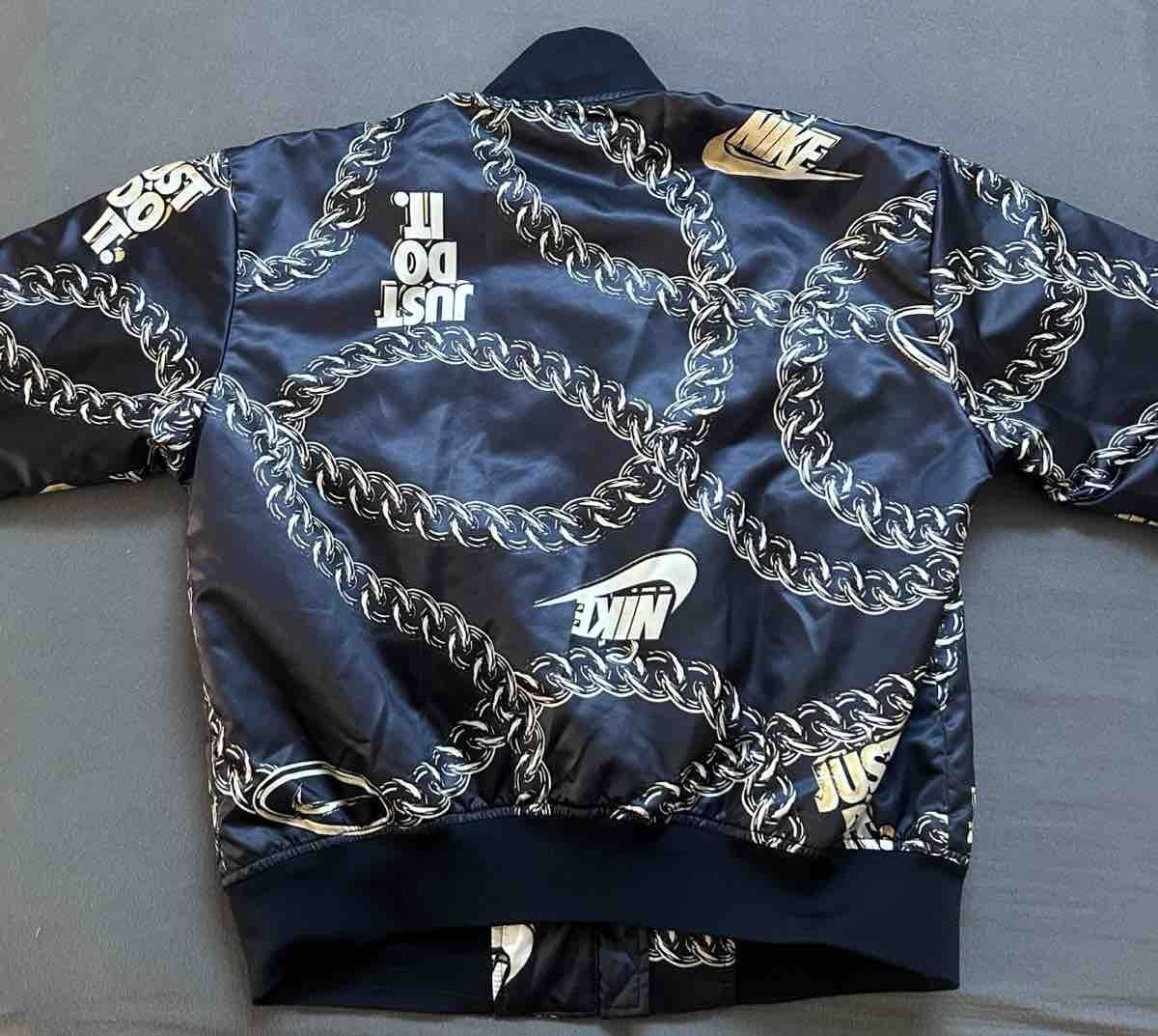 Nike Giacche: Nike Bomberjacke – Nuovo (secondo la descrizione) da Möriken AG venduto da EveMllr 2