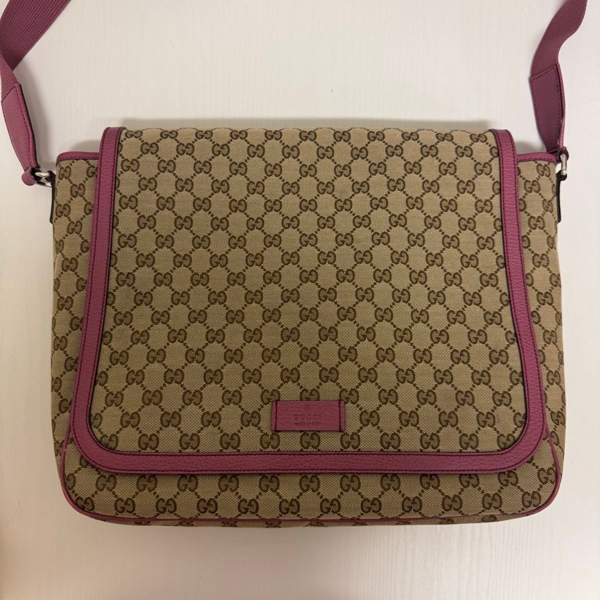 Gucci Taschen: Sac GUCCI / Wickeltasche GUCCI – Neu (gemäss Beschreibung) aus Lausanne von aquabelle