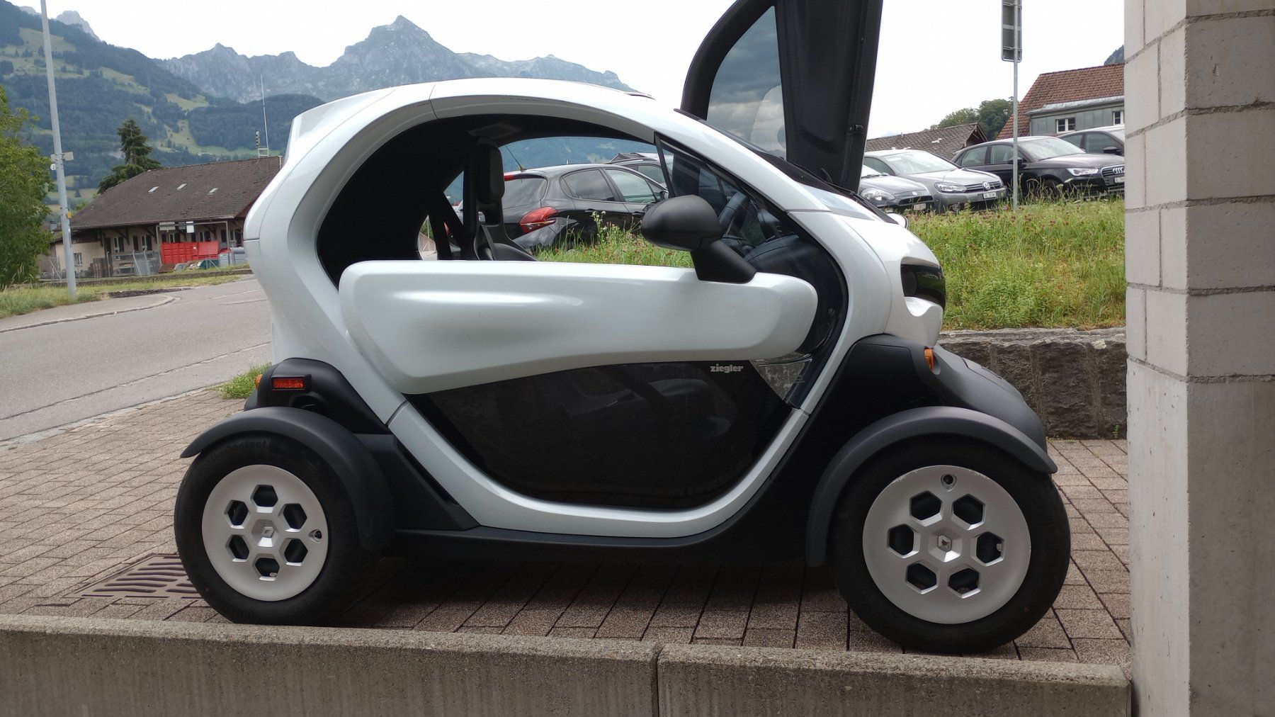Renault Autos: Renault Twizy 80 Urban – D'occasion à Niederurnen par hexy01 8