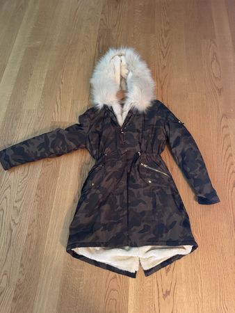 Winter-Parka ABSOLU Gr. T40 Camouflage Kunstfell