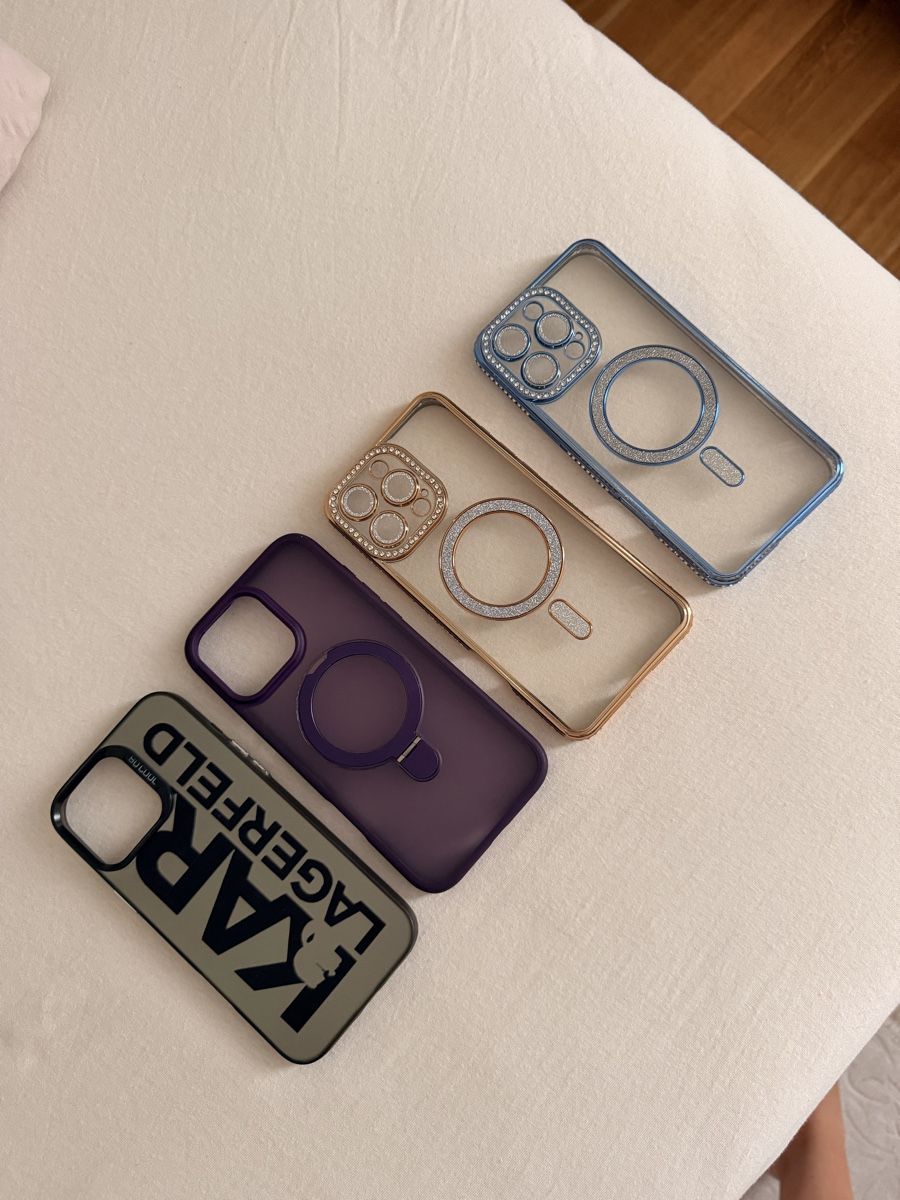 Apple Cover & Protezioni schermo: Iphone 16 Pro Max Hüllen – Usato da Niederwangen BE venduto da tin.ma