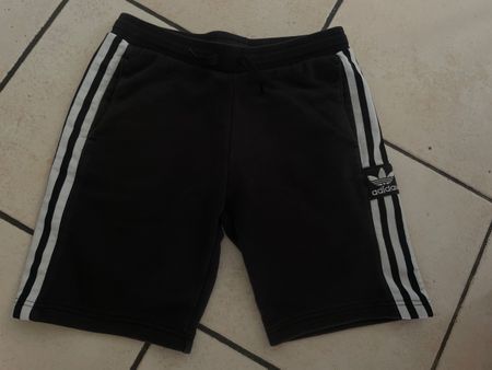 Adidas Sweat Shorts Gr.158 schwarz bequem Sport Fitness