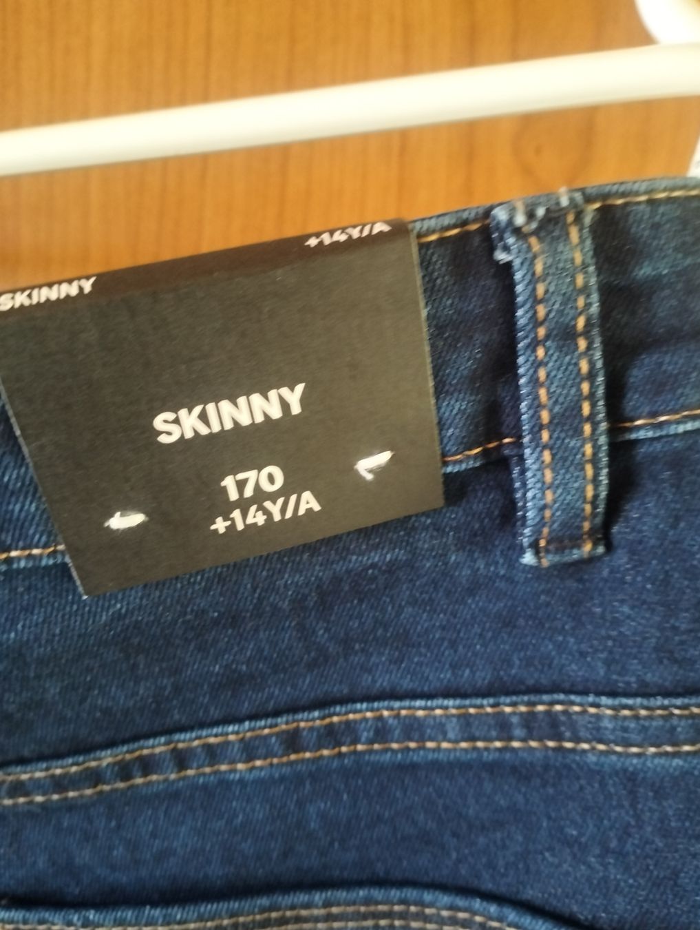 Pantaloni: Neue Jeans  – Nuovo (secondo la descrizione) da Riniken venduto da ChriguG75 1