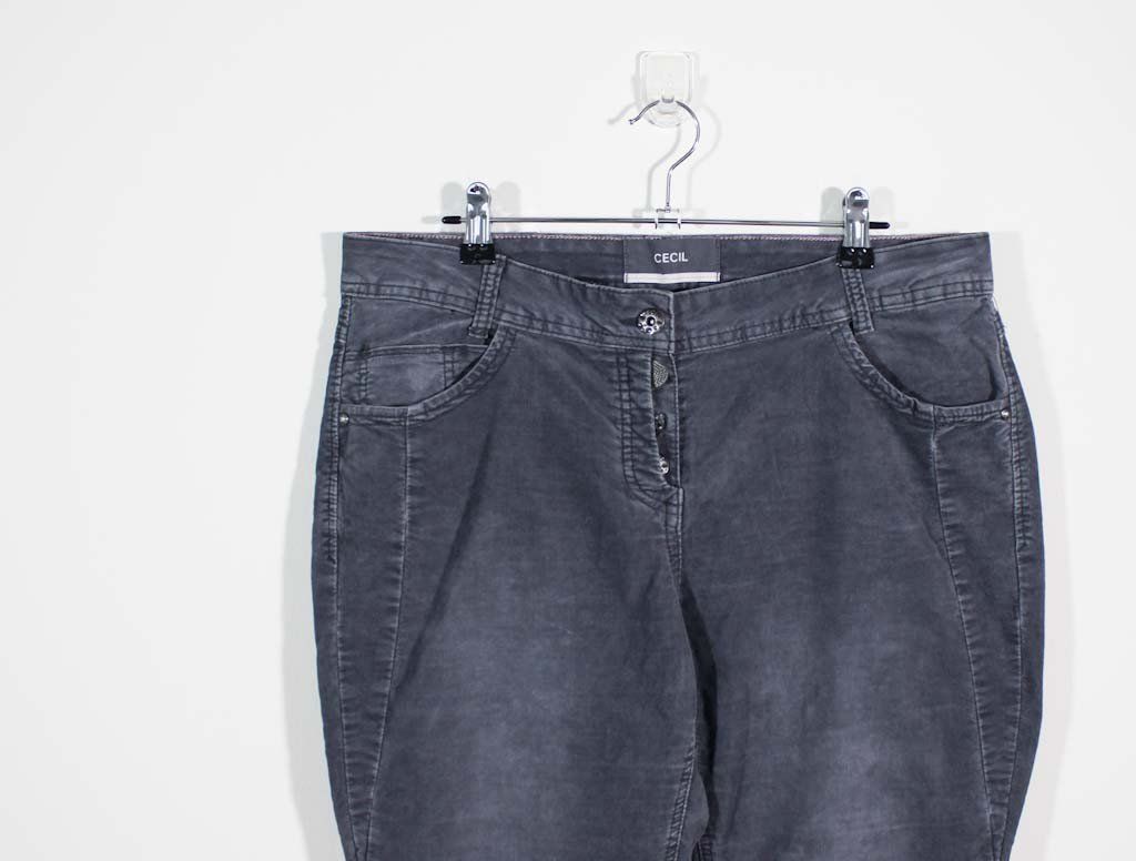 Cecil Jeans: CECIL Hailey Cord Jeans Gr. 30 – Usato da Belp venduto da caramel-secondhand 1