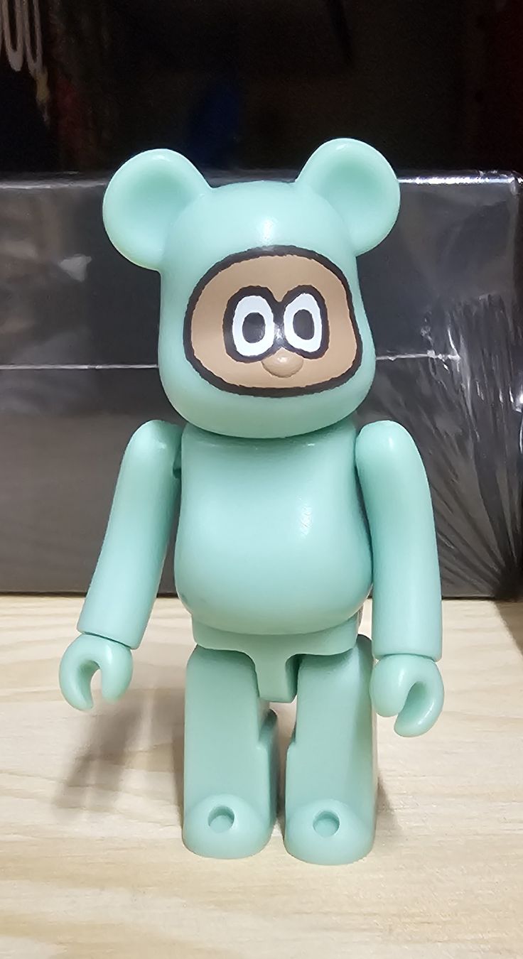 Medicom Toy Figuren: Bearbrick 100% Series 44 Cute - Tanukyun – Neu (gemäss Beschreibung) aus Cham von WFRRichter