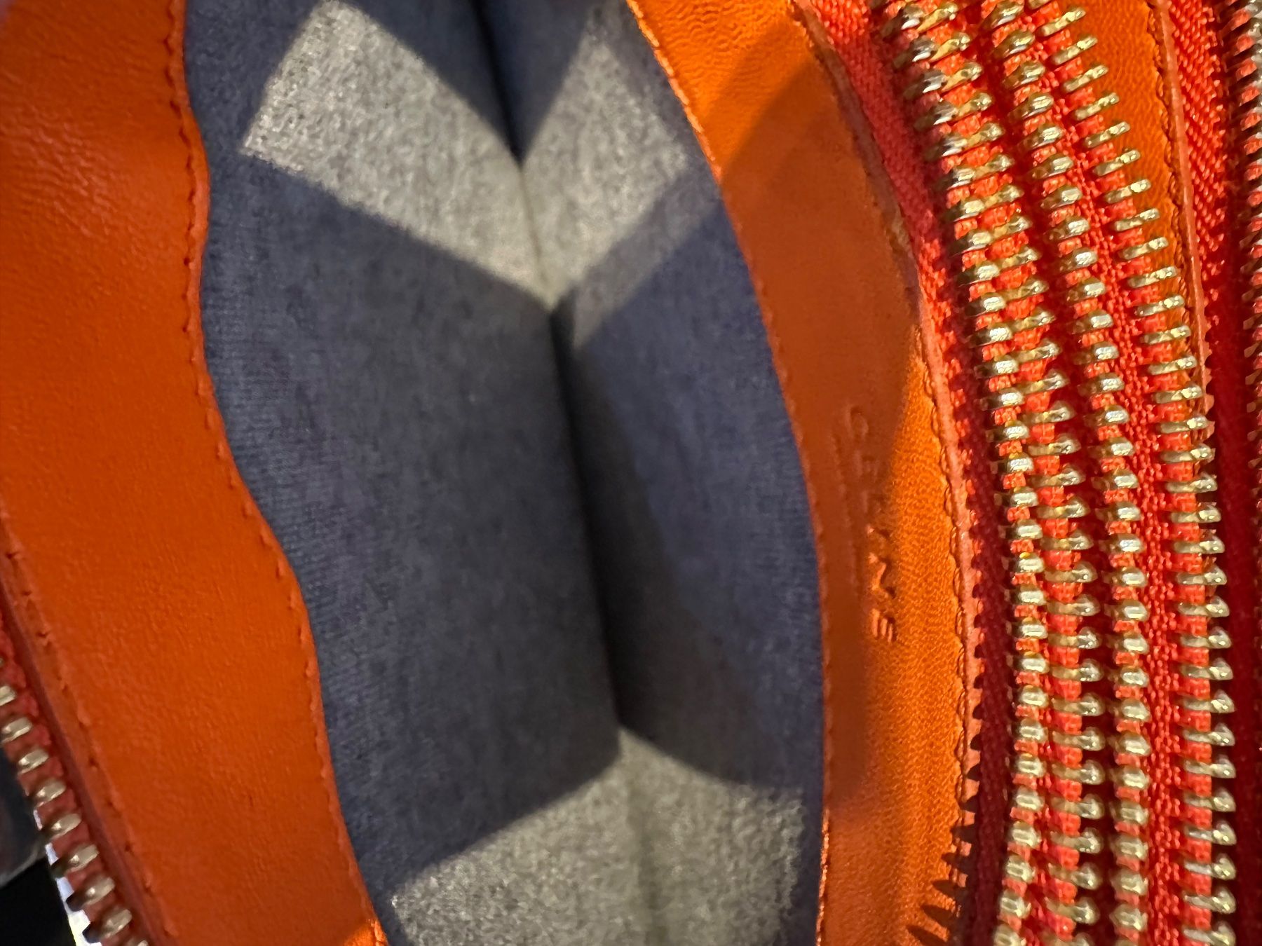 Celine Taschen für Damen: Celine Trio Tasche Orange – Gebraucht aus Hittnau von LuxAndMore 5