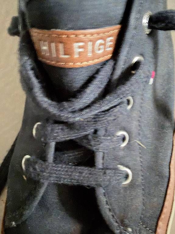 Chaussures femmes: Thommy Hilfiger Sneaker low Gr. 40 – D'occasion à Ebikon par immo-th 1