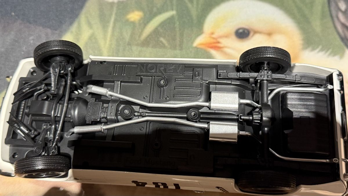 Ford Modellini d'auto: Ford Mustang Weiss  184 (Nr. 349/500 ) – Nuovo e nell'imballaggio originale da Basel venduto da Zomeg 6