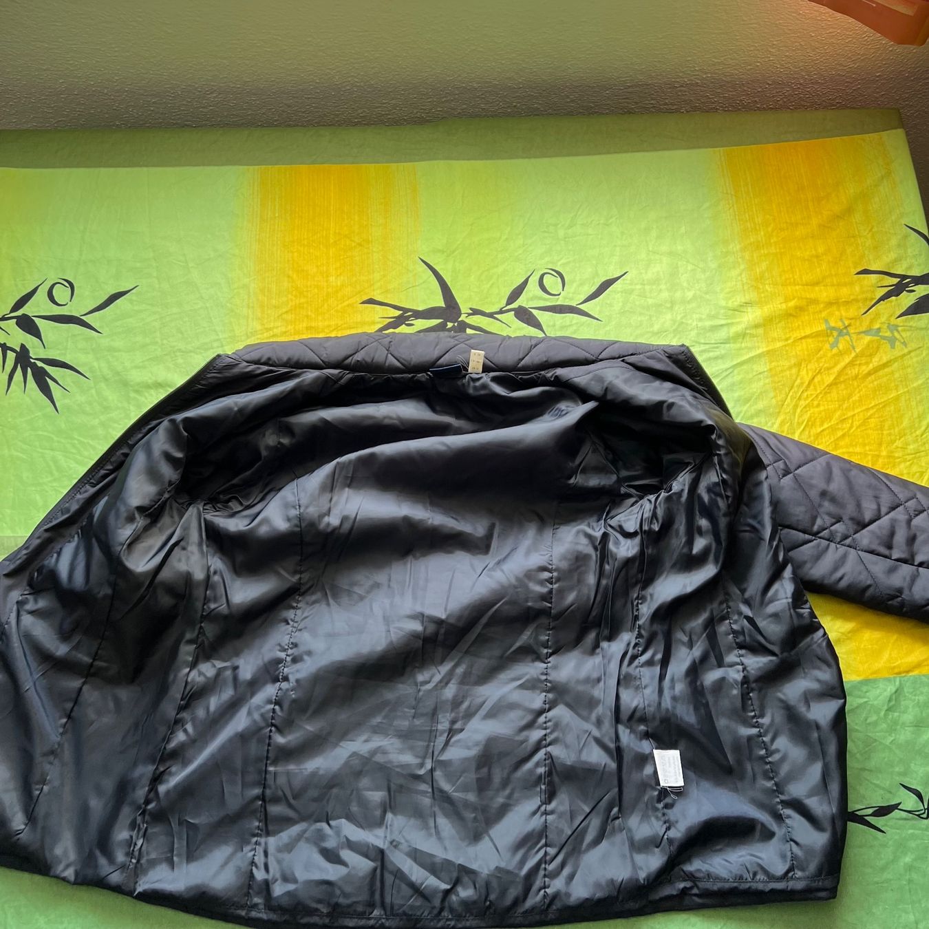 Giacche: Jacke Damen – Usato da Oberuzwil venduto da WMB73 2
