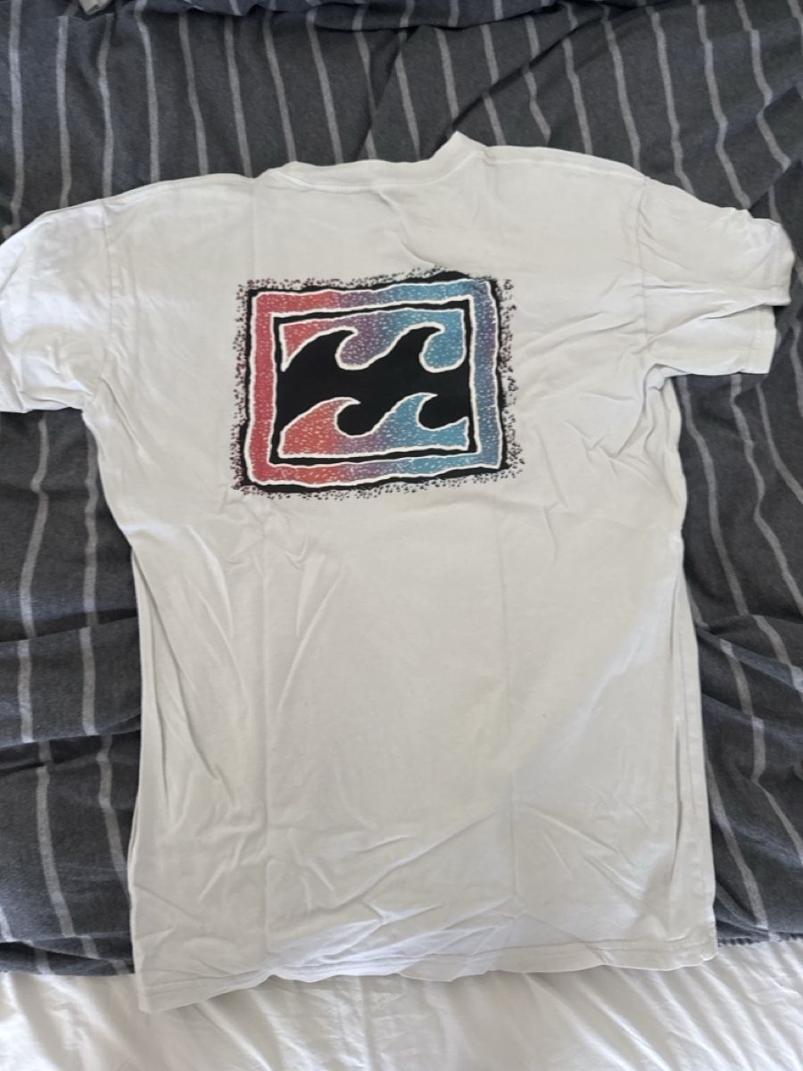 T-shirt: Billabong T-shirt – Usato da Aesch BL venduto da ida_x65l 2