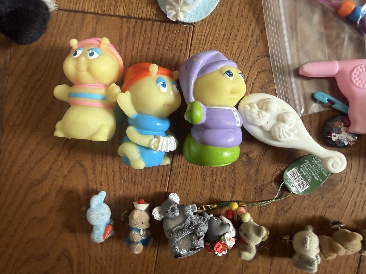 Spielzeuge: Vintage Barbie 80/90er Jahre Glow worm Bären Pin – Gebraucht aus Trasadingen von Misspiggy85 1