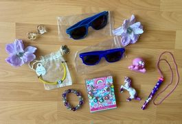 Armbänder, 2 Ringe, Einhorn "schleich", 2 Sonnenbrillen,....