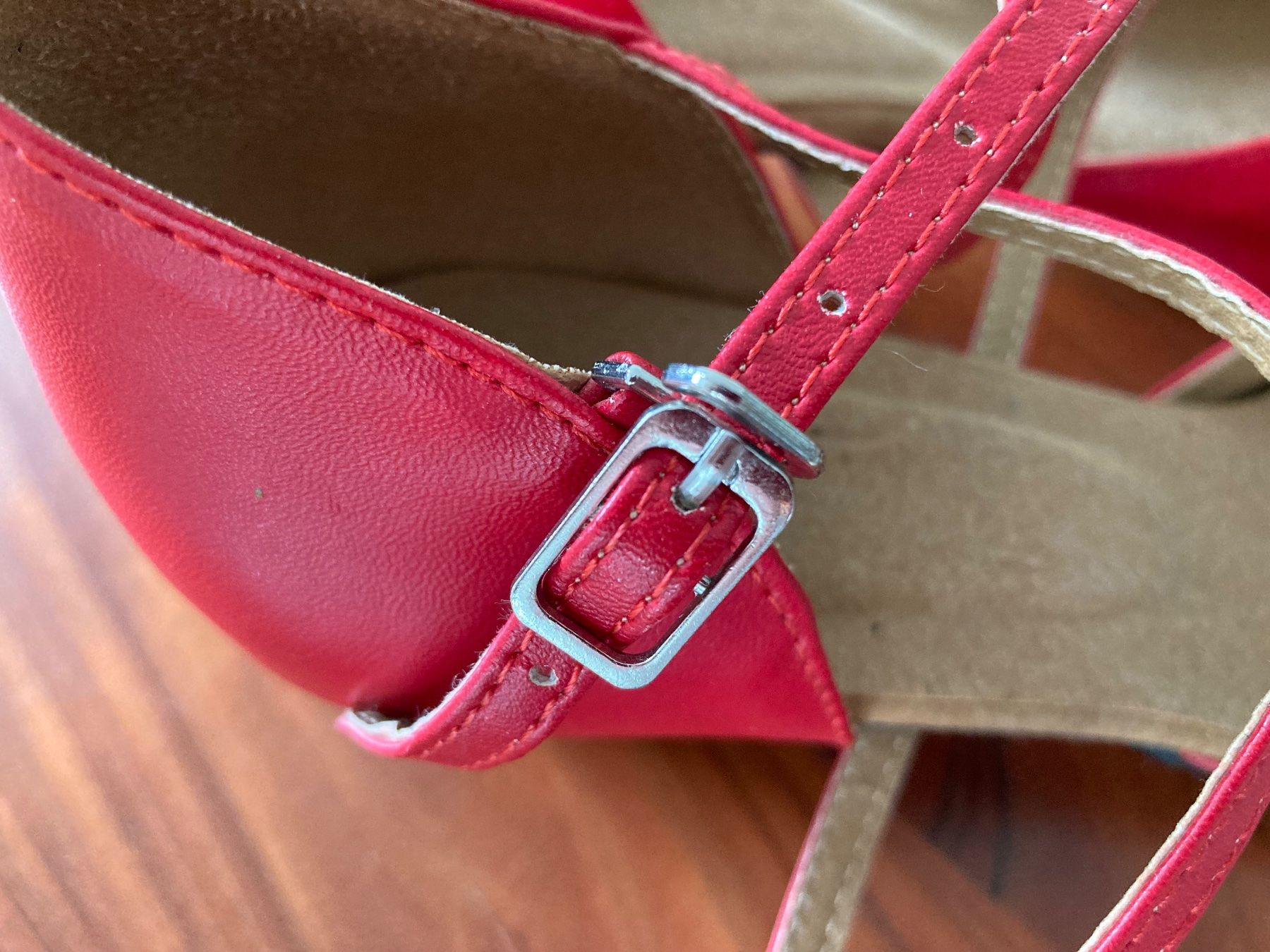 Scarpe da donna: Tanzschuhe neu Gr38,5 – Nuovo (secondo la descrizione) da Eschenbach SG venduto da verbascum 3
