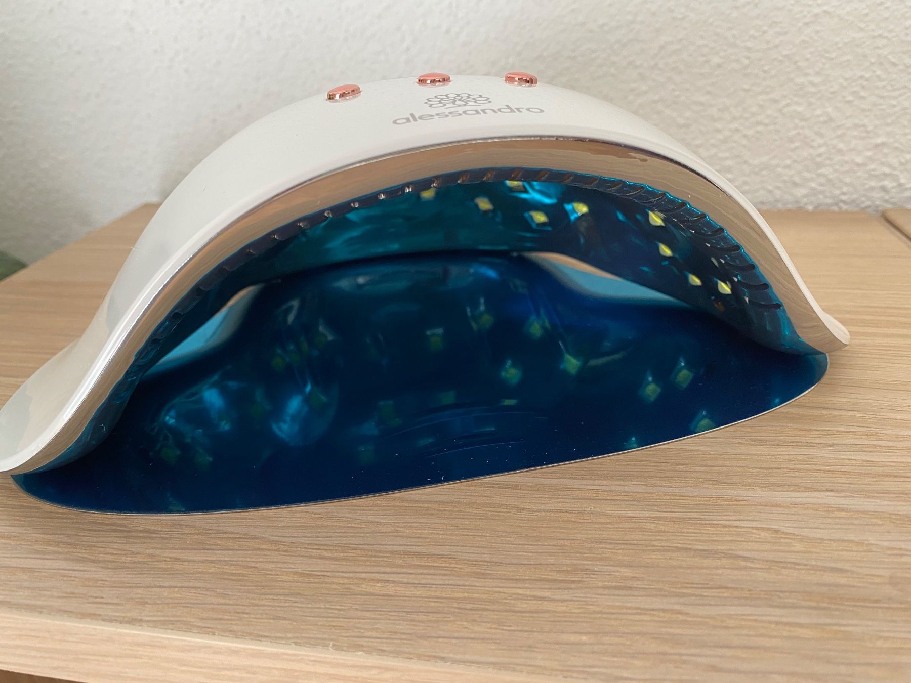 Unghie finte: LED-Lampe Striplac alessandro – Usato da Basadingen venduto da Susanita0 2