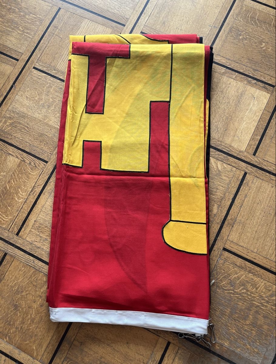 Bandiere: Gigantesque Drapeau du canton Genève 4m / 4m – Usato da Genève venduto da Dragonfish 5