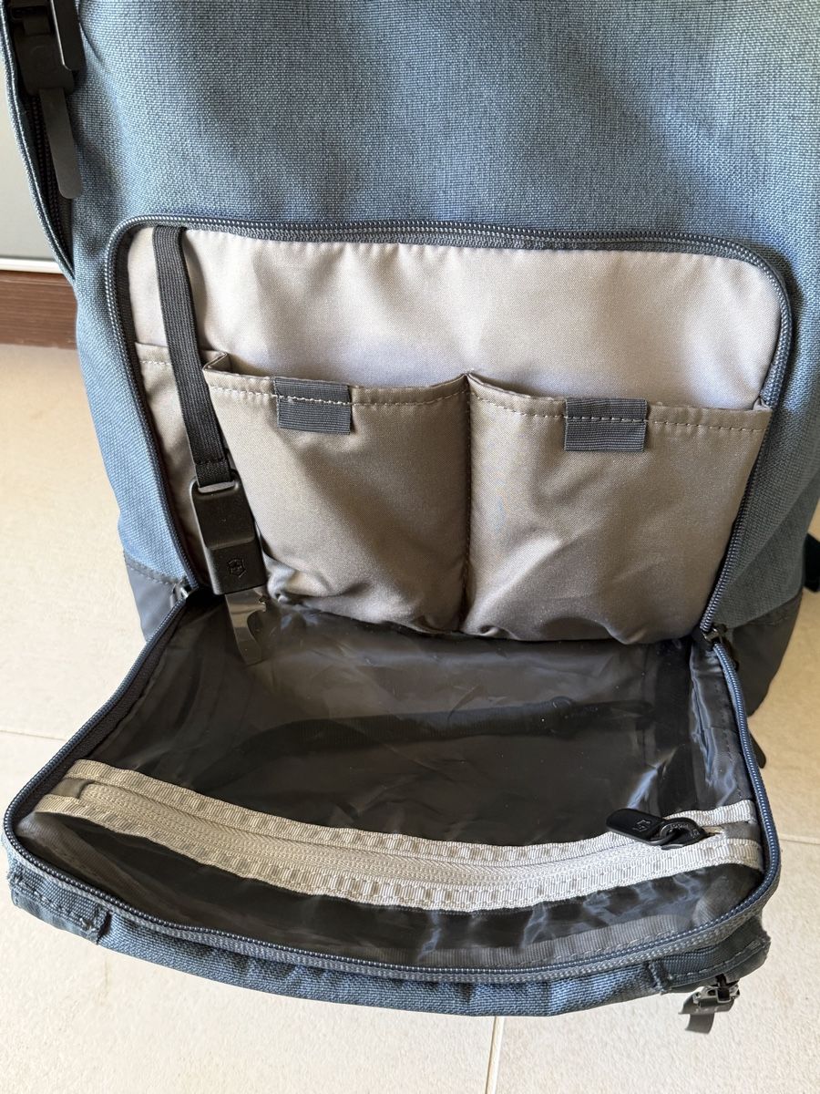 Victorinox Zaini: Victorinox back pack blue – Nuovo (secondo la descrizione) da Corsier GE venduto da Karol_save_planet 7