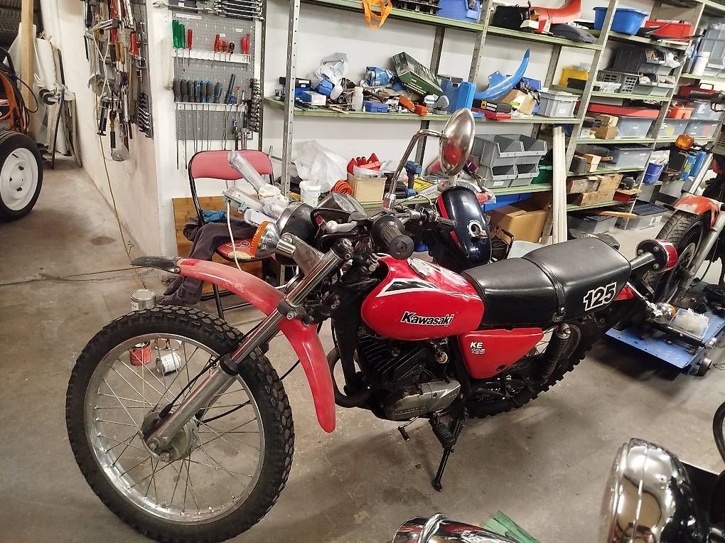 Kawasaki Enduro: Kawasaki KE 125 – Difettoso da Wängi venduto da Alfa16 1