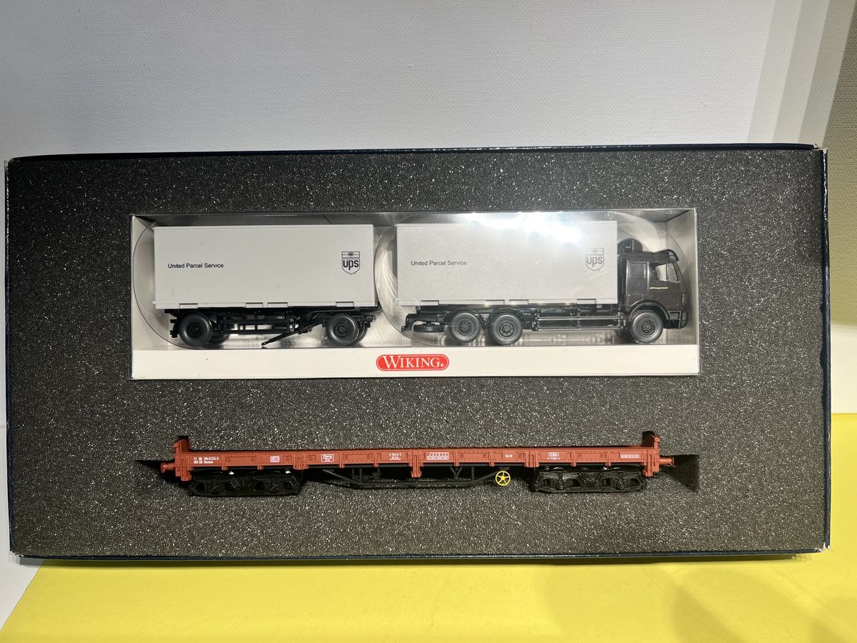 Wiking Modellini d'auto: Electrotren Wagon mit Wiking UPS Laster in 1/87 – Nuovo e nell'imballaggio originale da Weinfelden venduto da Kammerflimmern