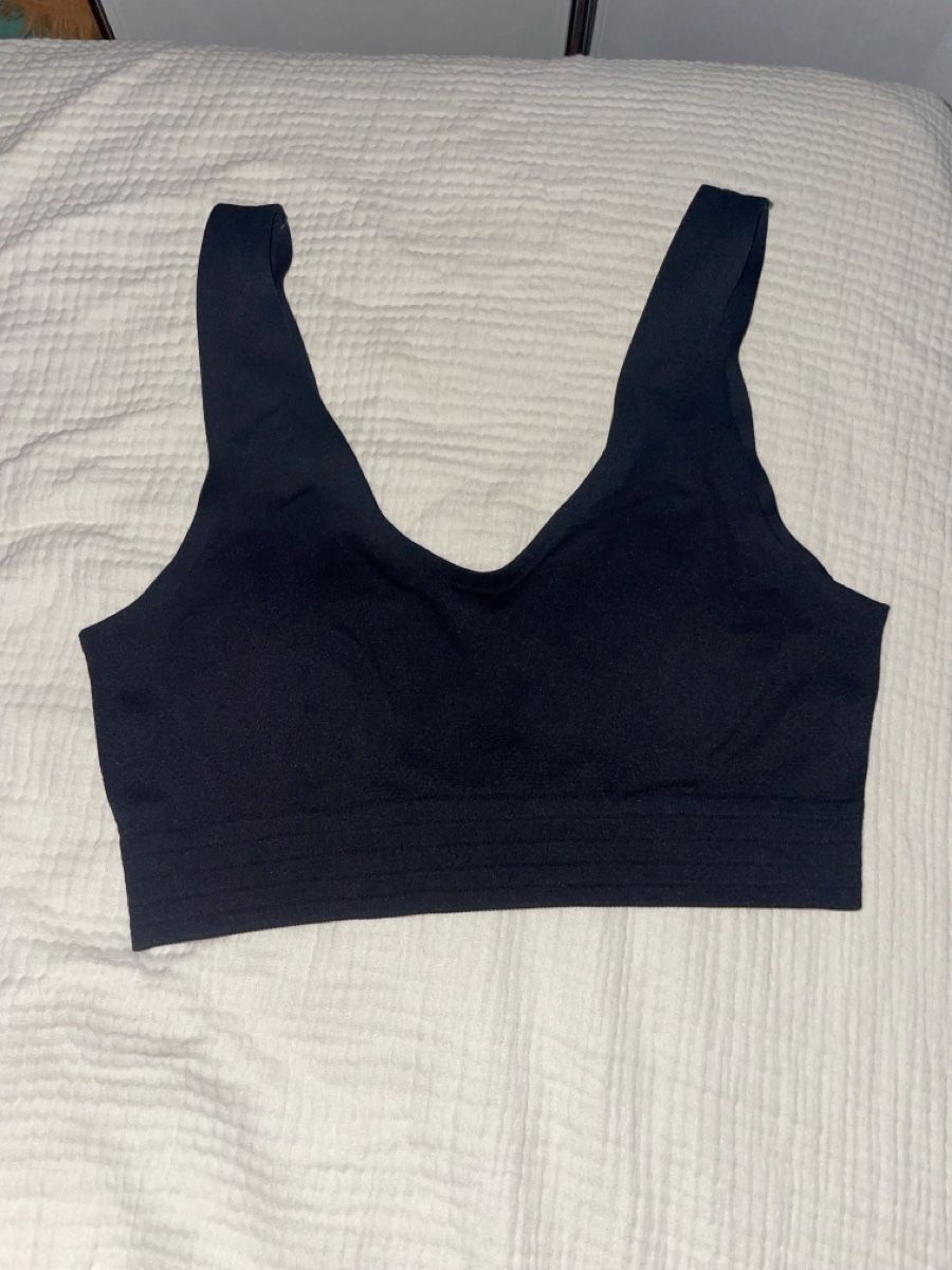 H&M Tops: ALLES RAUS Sport-BH – Gebraucht aus Kloten von simones.thriftshop