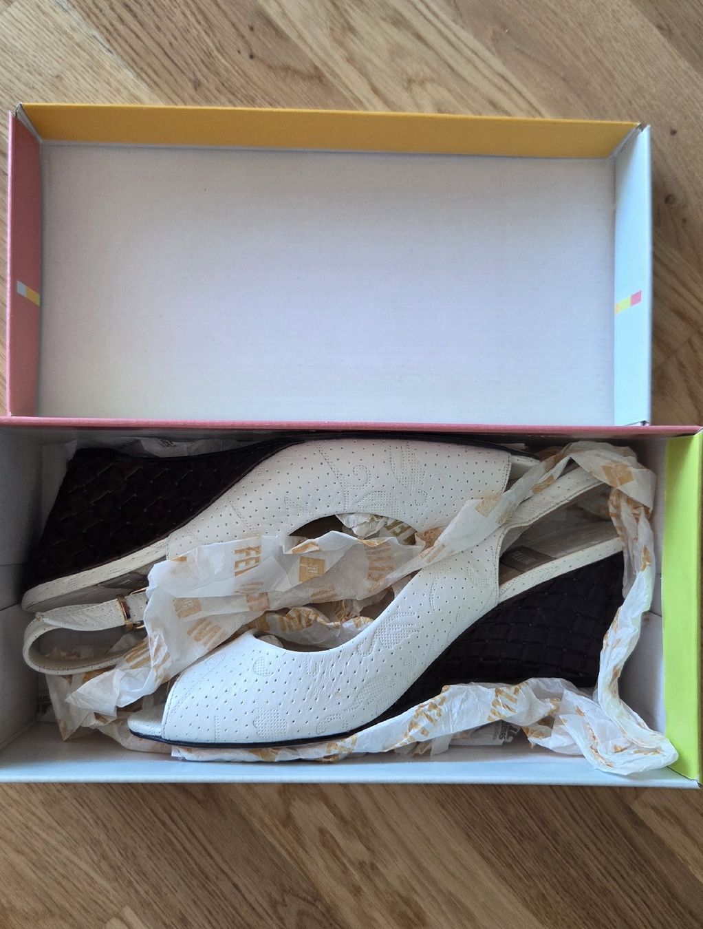 Chaussures femmes: Fellini Pumps Damenschuhe – Neuf avec emballage d'origine à Zug par opo_cy5d 7