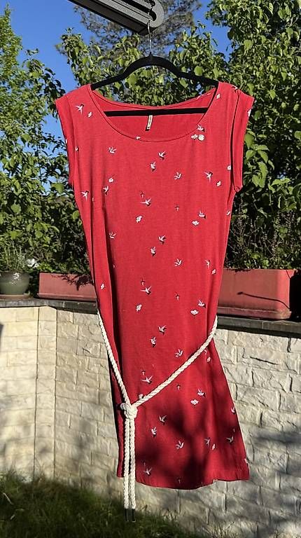 Kleider: Rotes Ragwear Kleid Gr. L – Gebraucht aus Reinach BL von Enodel