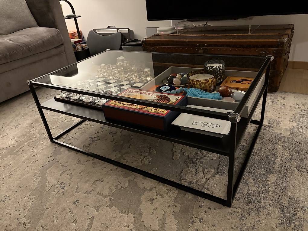 Tavoli: Glass and metal Coffee table  – Usato da Vandoeuvres venduto da cha_9nnv
