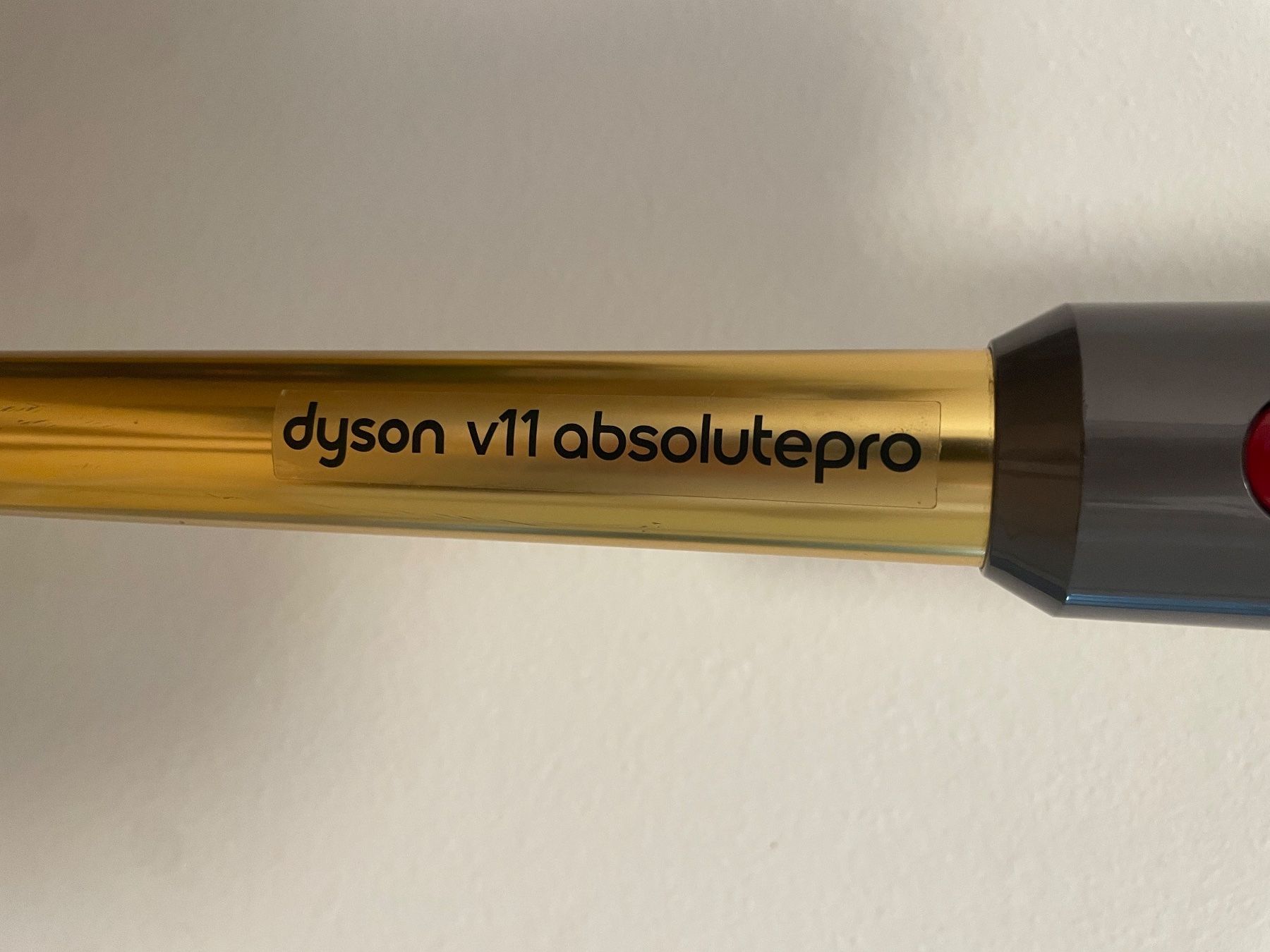Dyson Staubsauger & Zubehör: Dyson V11 Absolute Pro – Gebraucht aus Birsfelden von Schwimby10 2