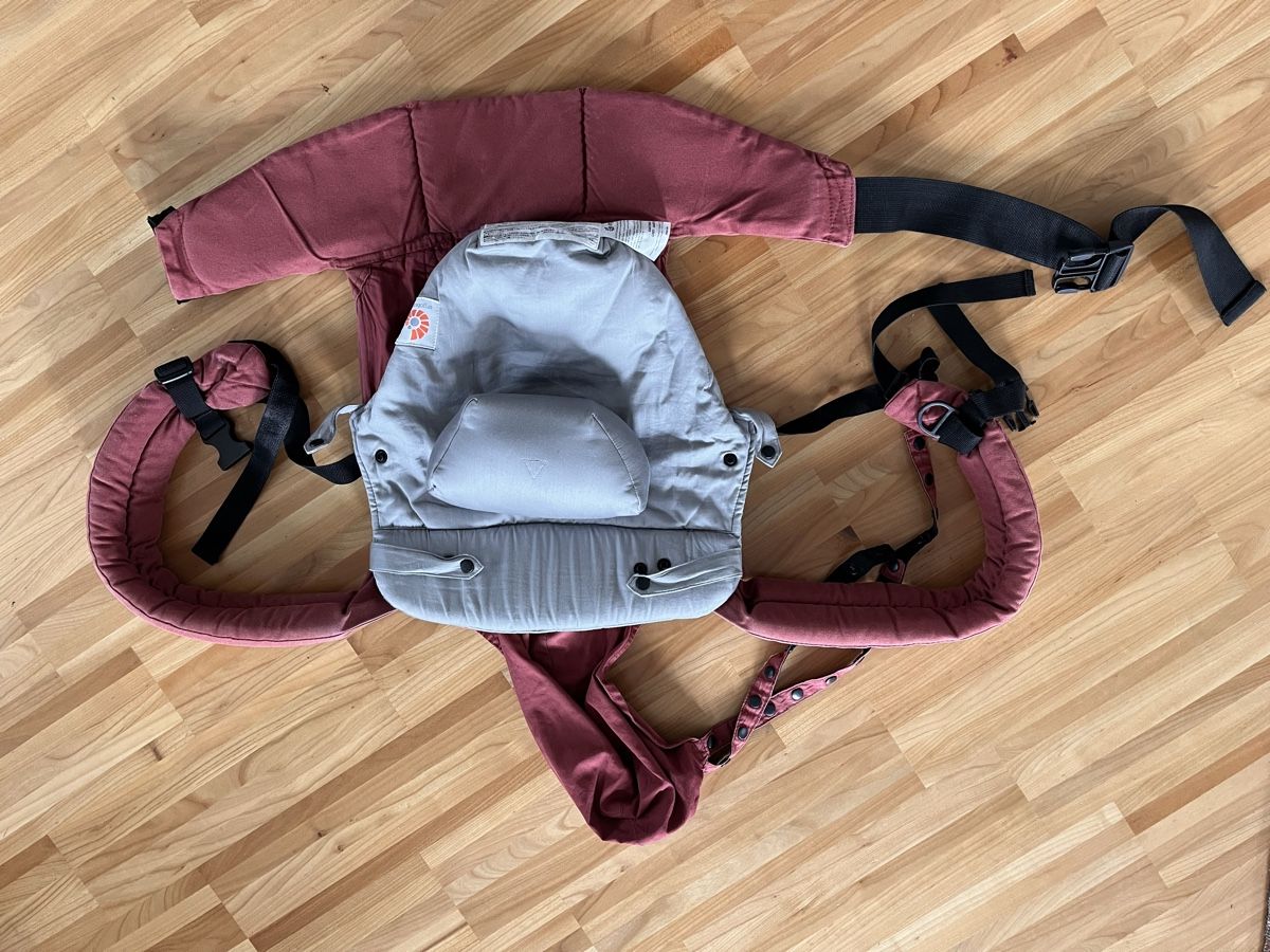Ergo Baby Marsupi portabebè: Ergobaby Trage mit Neugeborenen-Einsatz – Usato da Zürich venduto da seh_s5bx 1