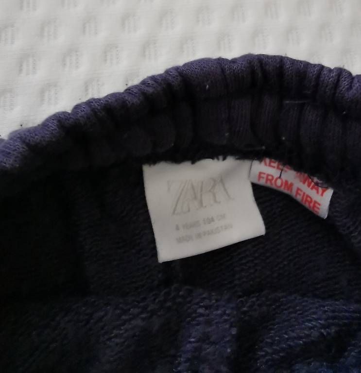 Pantaloni: Zara Jogginghose Größe 104 – Usato da Dietikon venduto da Sandra_Luka 2