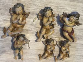 Engelfiguren aus Holz