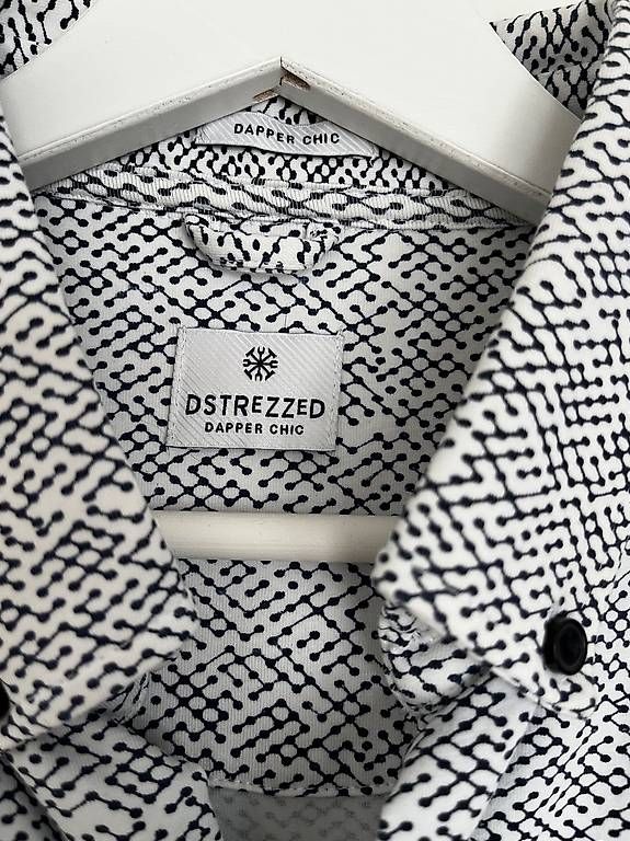 Camicie: DSTREZZED Hemd, neuwertig, Gr. M – Usato da Beinwil am See venduto da iva_79lr 1