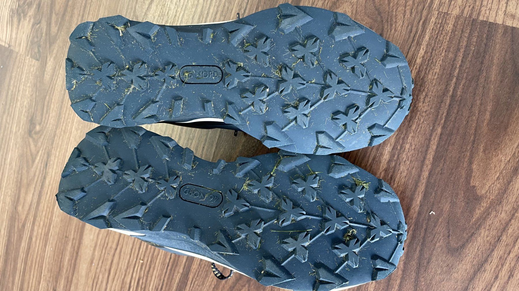 Scarpe da uomo: Turnschuhe / Freizeitschuhe – Nuovo (secondo la descrizione) da Flüelen venduto da jodel_du 5