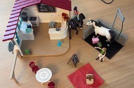 Schleich Café