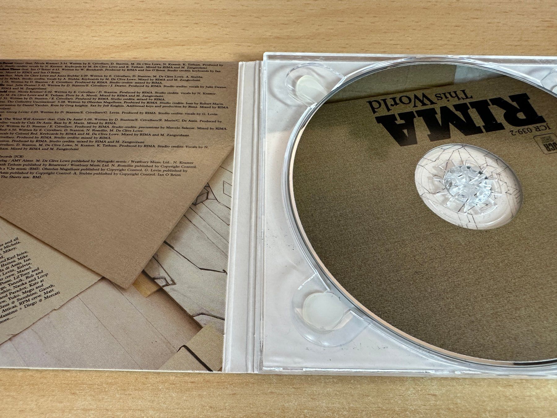 CD: Rima – This World – Usato da Rikon im Tösstal venduto da Alpenmutz 2