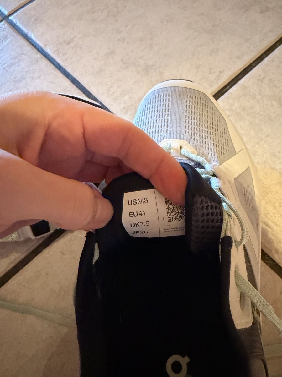 On Scarpe da uomo: On Schuhe – Nuovo (secondo la descrizione) da Roggliswil venduto da Eishockeygirl 1