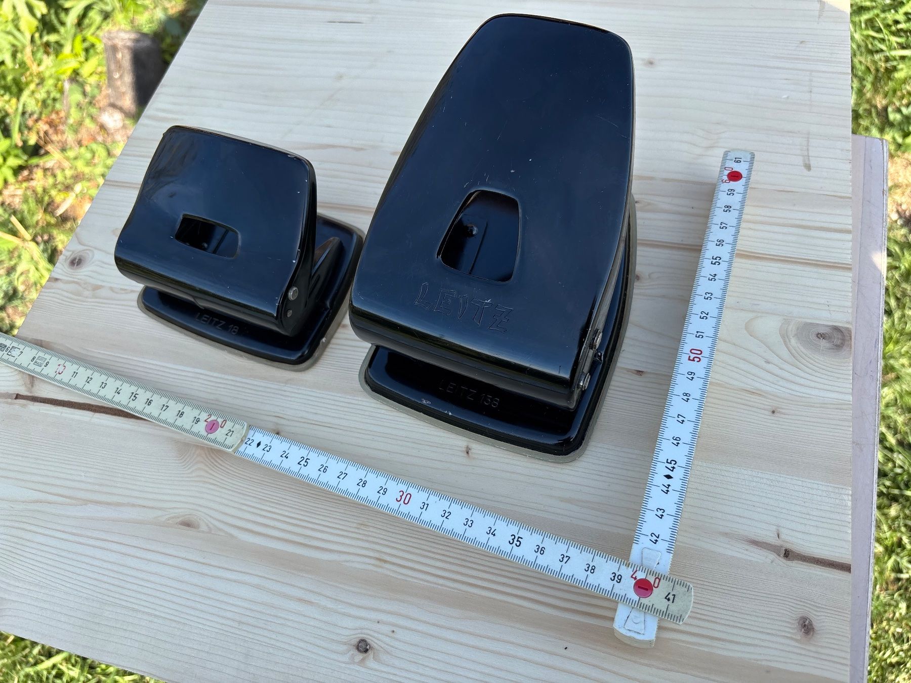 Leitz Tous les outils: 2 schöne alte Leitz Locher – D'occasion à Feldbach par Olive1 9