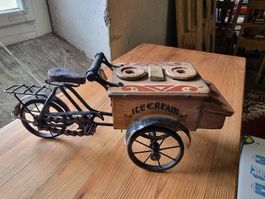 Antikes Eisenwagefahrrad ICE  cream