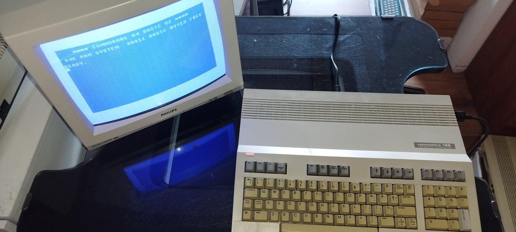 Commodore PCs: Commodore 128 – D'occasion à Domdidier par look80486 2