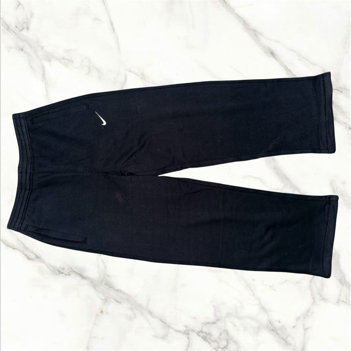 Nike Pantaloni: Nike Jogginghose Schwarz, Grösse L – Nuovo (secondo la descrizione) da Frenkendorf venduto da a_1999 1