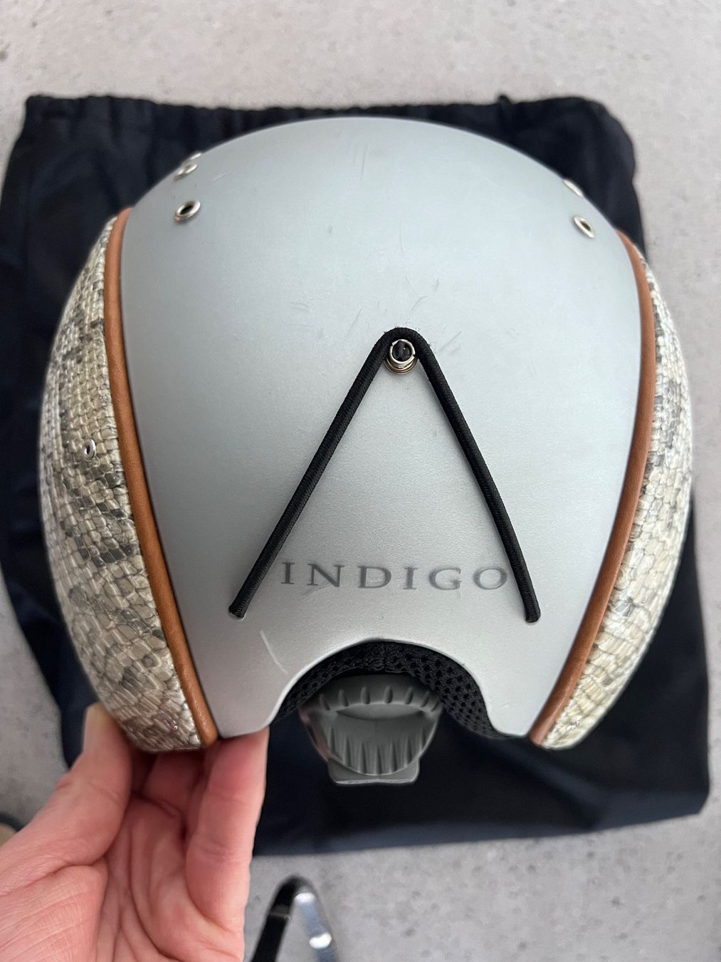 Caschi: Skihelm Indigo S/M mit Phytonleder – Usato da Richterswil venduto da Solemare47Nicole 5