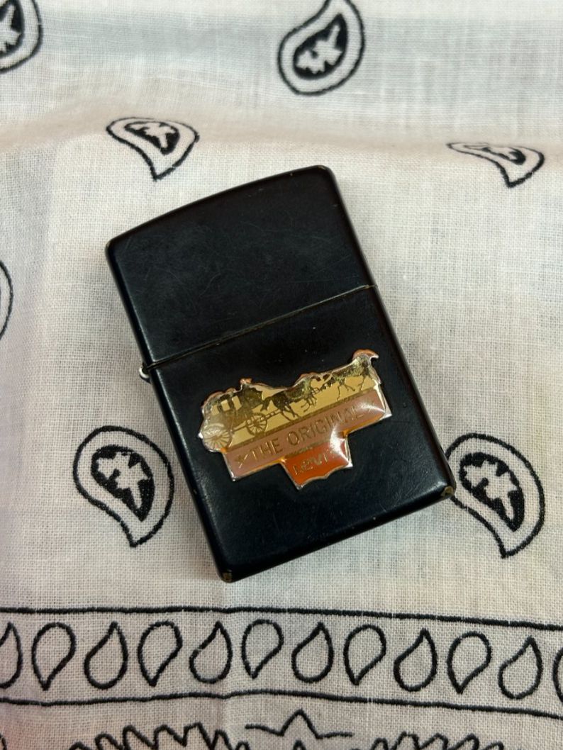 Zippo Feuerzeuge: Zippo Levi's – Gebraucht aus Soyhières von Maponos