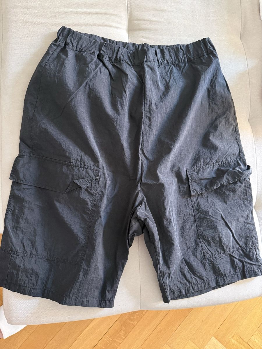 Pantalons: Primordial is primitive short – D'occasion à Bern par ana_nv7p