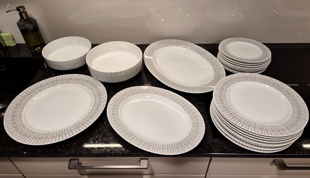 Geschirr Set 8 Personen, Teller, Schüssel, Servierplatte Kaufen auf