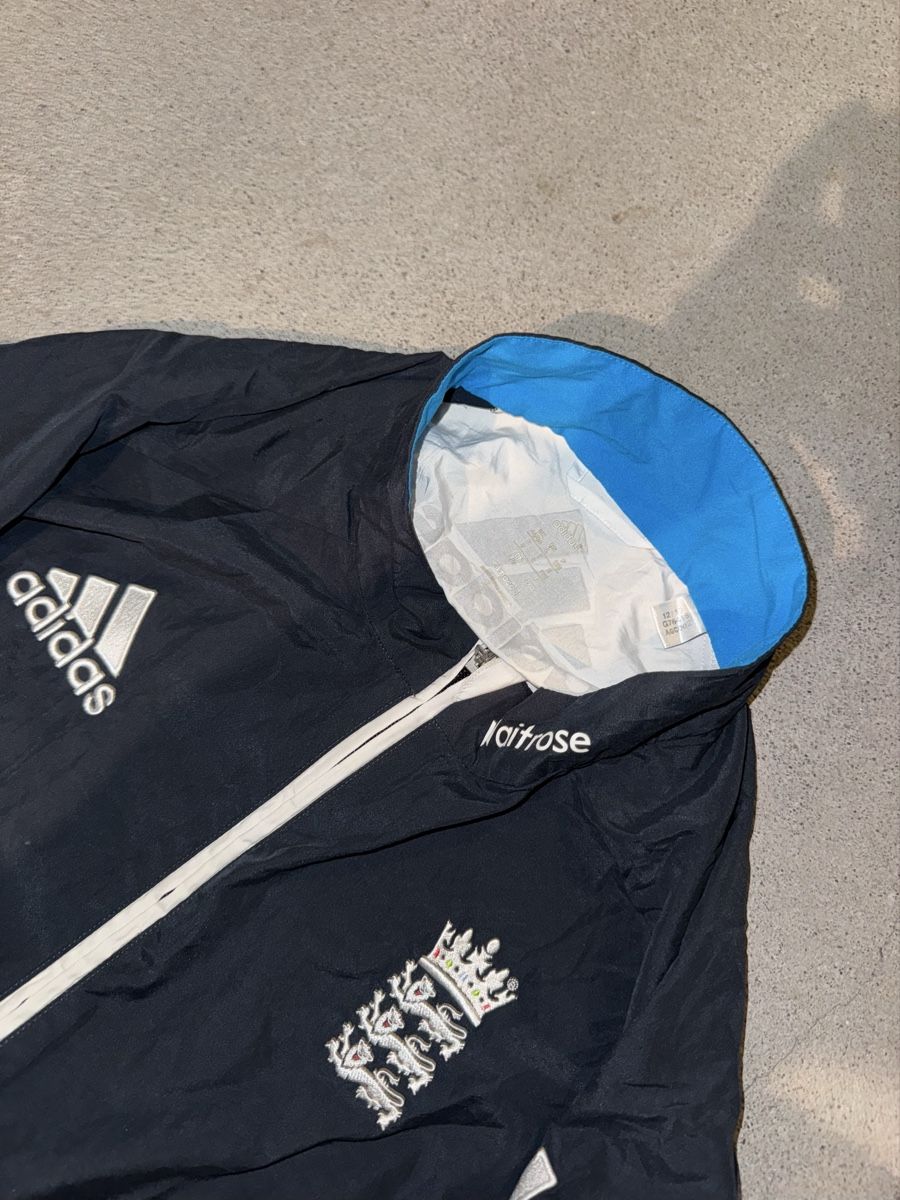 Adidas Giacche: vintage adidas england trackjacket navy/white  – Usato da Oberhofen Thun'see venduto da 61archive 4