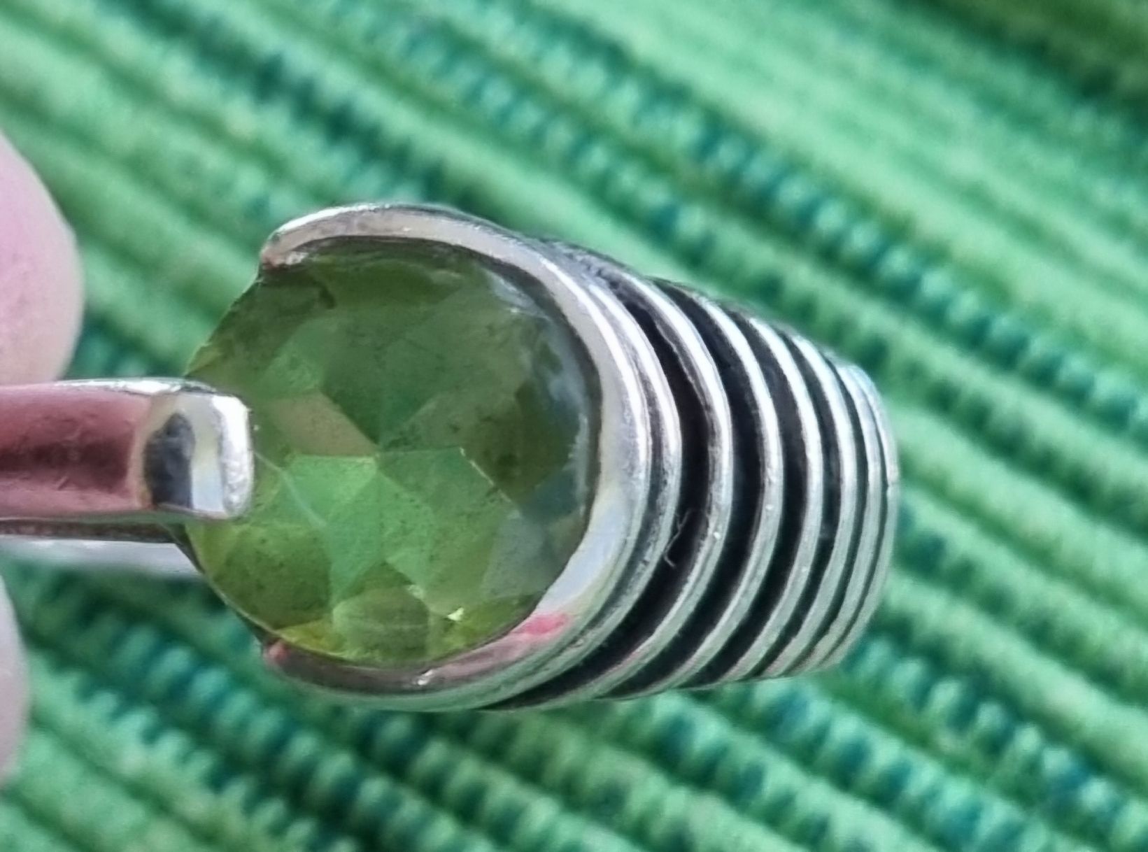 Anelli: Ring mit Peridot 925 Silber – Usato da unterägeri venduto da ursiou 2
