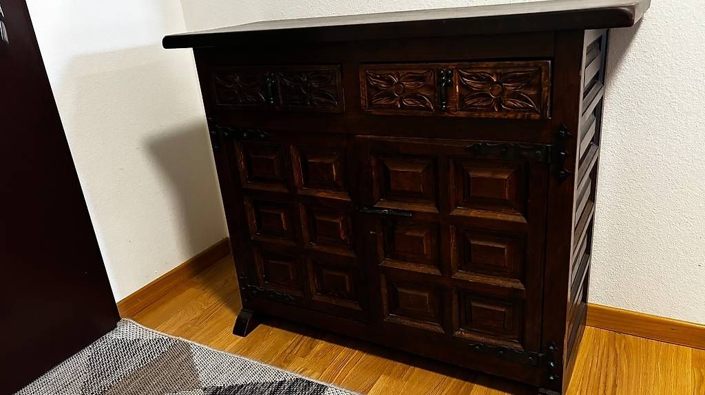 Cassettiere: Rustikales spanisches Komode / Sideboard – Usato da Luzern venduto da Joanbalo 2