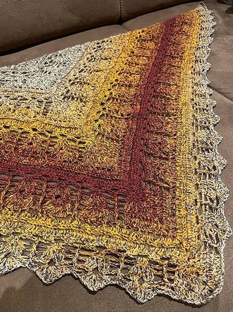 HANDMADE gehäkeltes Dreieckstuch, Schultertuch, Schal